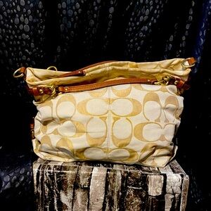 BEAUTIFUL COACH SIGNATURE OTTOMAN LARGE BRK HANDBAG/ SHOULDER BAG